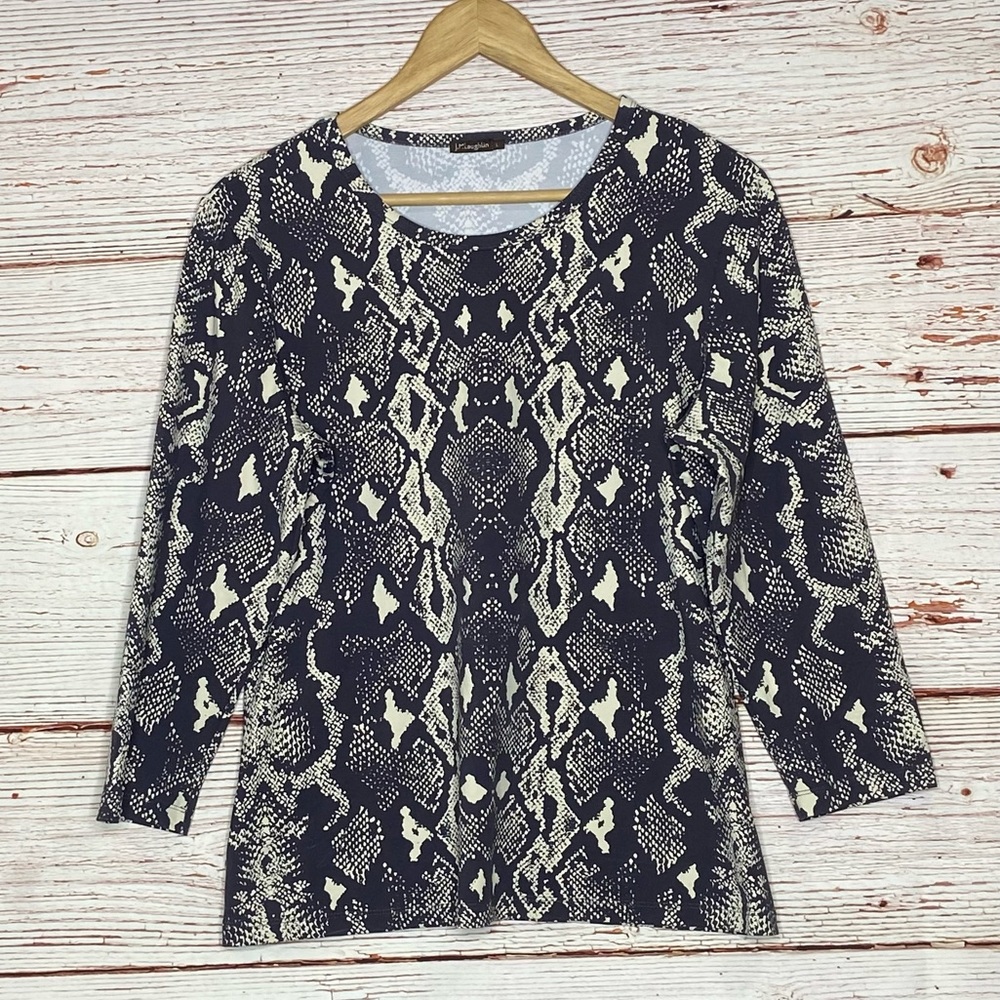J McLaughlin Signature Tee in Snakeskin Print Sz L